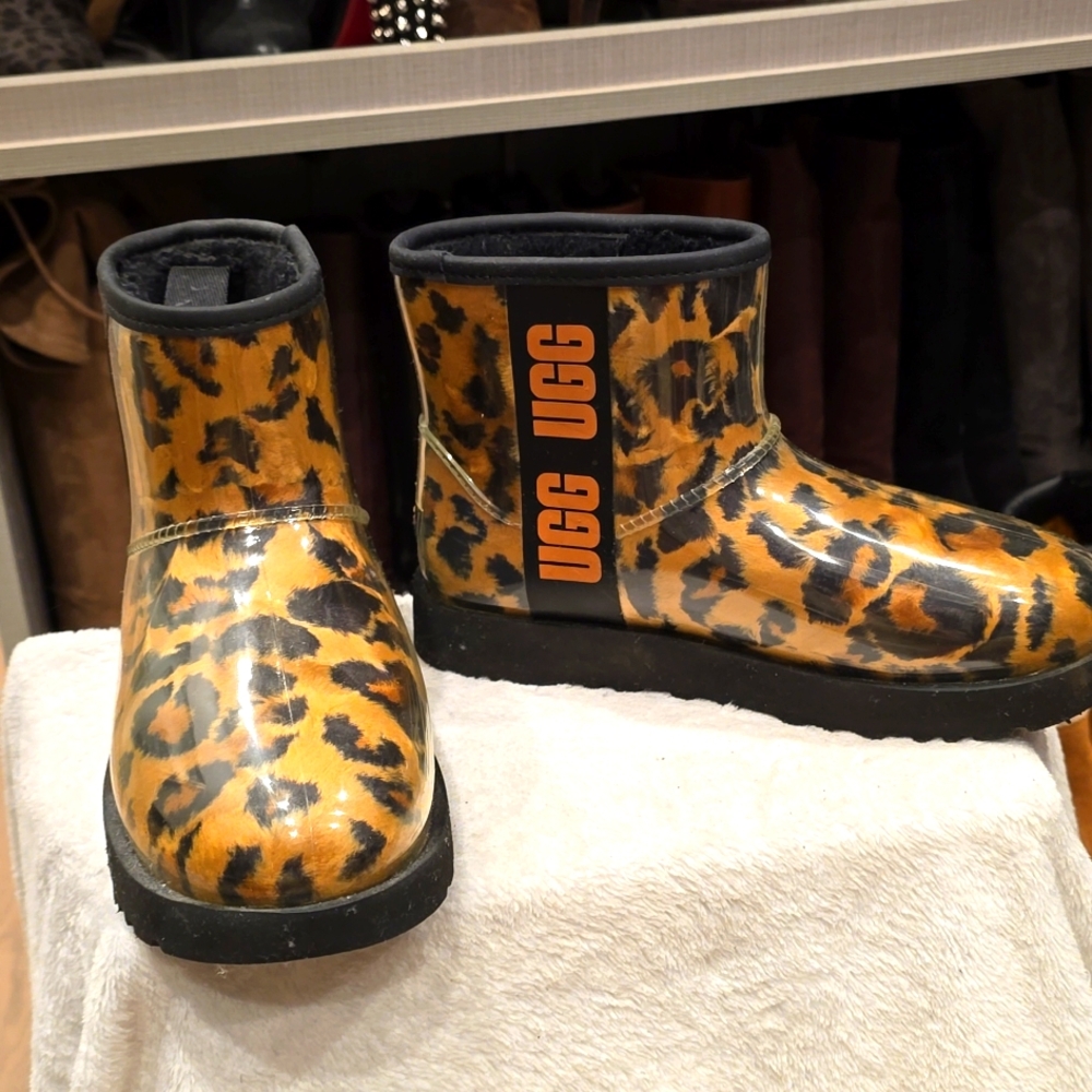 Ugg boots NWT